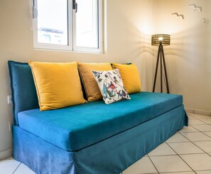 Room, Balcony (Quadruple) | Living area - Gianthea Studios and Apt (Chania)
