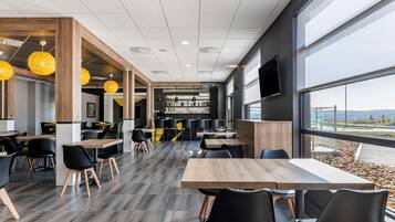 Gratis kontinental frukost varje dag