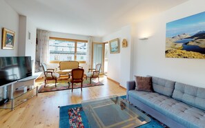 Fernseher, Stereoanlage