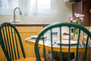 Dining - Astra House (London)