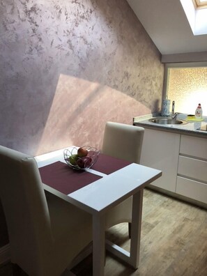 公寓 | 房內用餐區