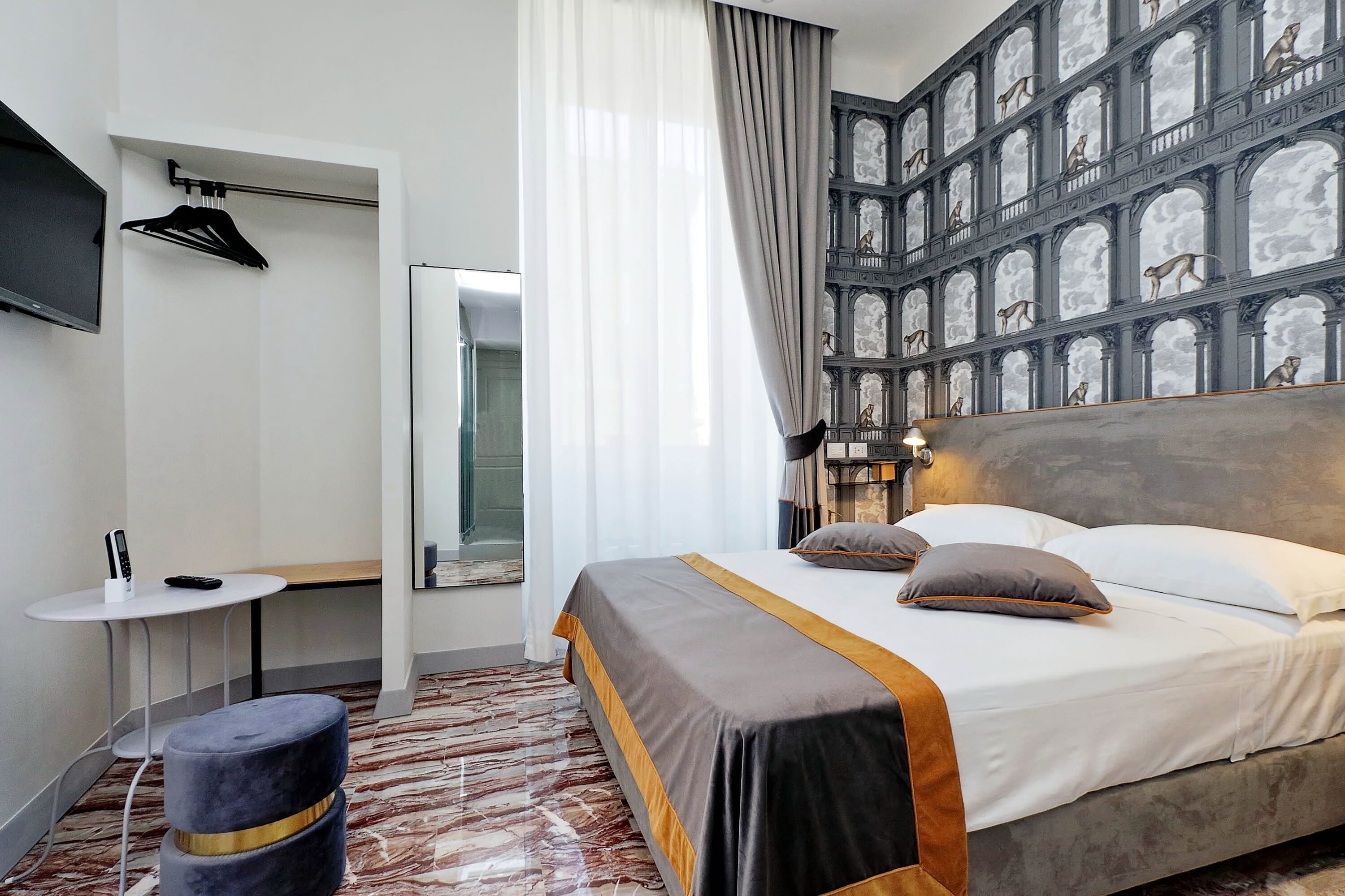 Superior Double Room | Minibar, in-room safe, desk, laptop workspace