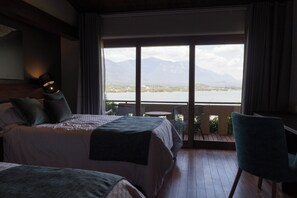 Coffres-forts dans les chambres, ameublement personnalisé, bureau