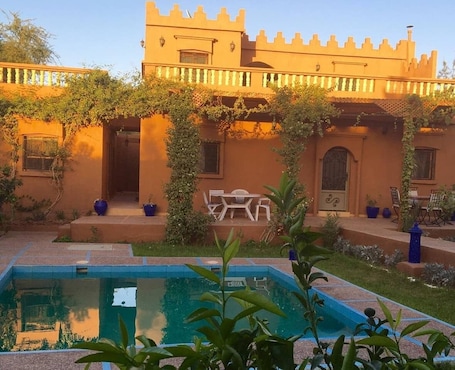 Pool. The villa Ikram and its oasis