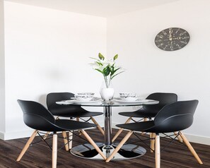 Luxury Apartment, Private Bathroom, City View (3rd Floor) | Restaurant