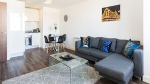 Luxury Apartment, Private Bathroom, City View (3rd Floor) | Lounge - KCS Luxury Apartment - Broad Street Birmingham (Birmingham)