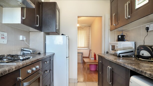 Apartment | Gemeinschaftsküche | Kühlschrank, Mikrowelle, Ofen, Herdplatte