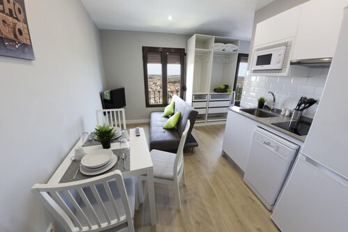 Centrally located apartment in Toledo C