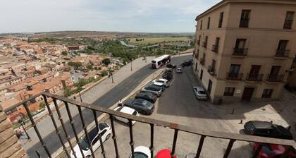 central apartment in Toledo D