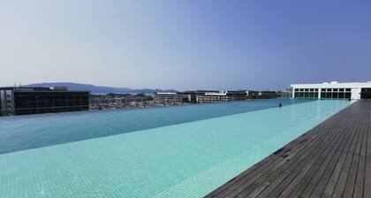 Luxus Suite / 2-8 Personen / Stadtgebiet / Infinity Pool mit MAJESTIC Sunset View