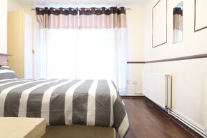 Deluxe Room (1) | Individually decorated, individually furnished, iron/ironing board