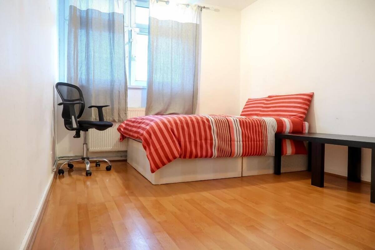 Habitación individual (Room 1) | Decoración individual, mobiliario individual, wifi gratis