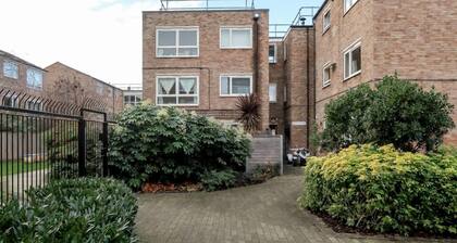 Patrick Connolly Gardens