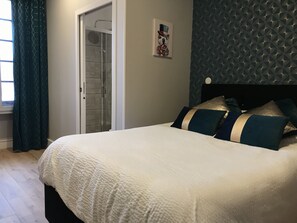 Classic Room | Free WiFi, bed sheets