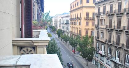 Sunrise Hostel & Rooms