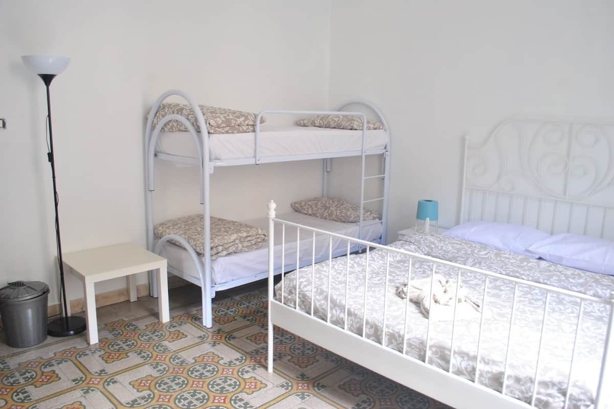 Soundproofing, free WiFi, bed sheets