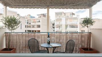 Wake up with Acropolis view! | Terrace/patio