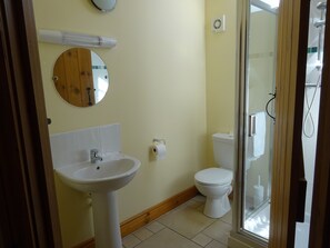 Dusch, regndusch och handdukar