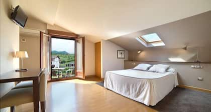 Hostal Izar-Ondo