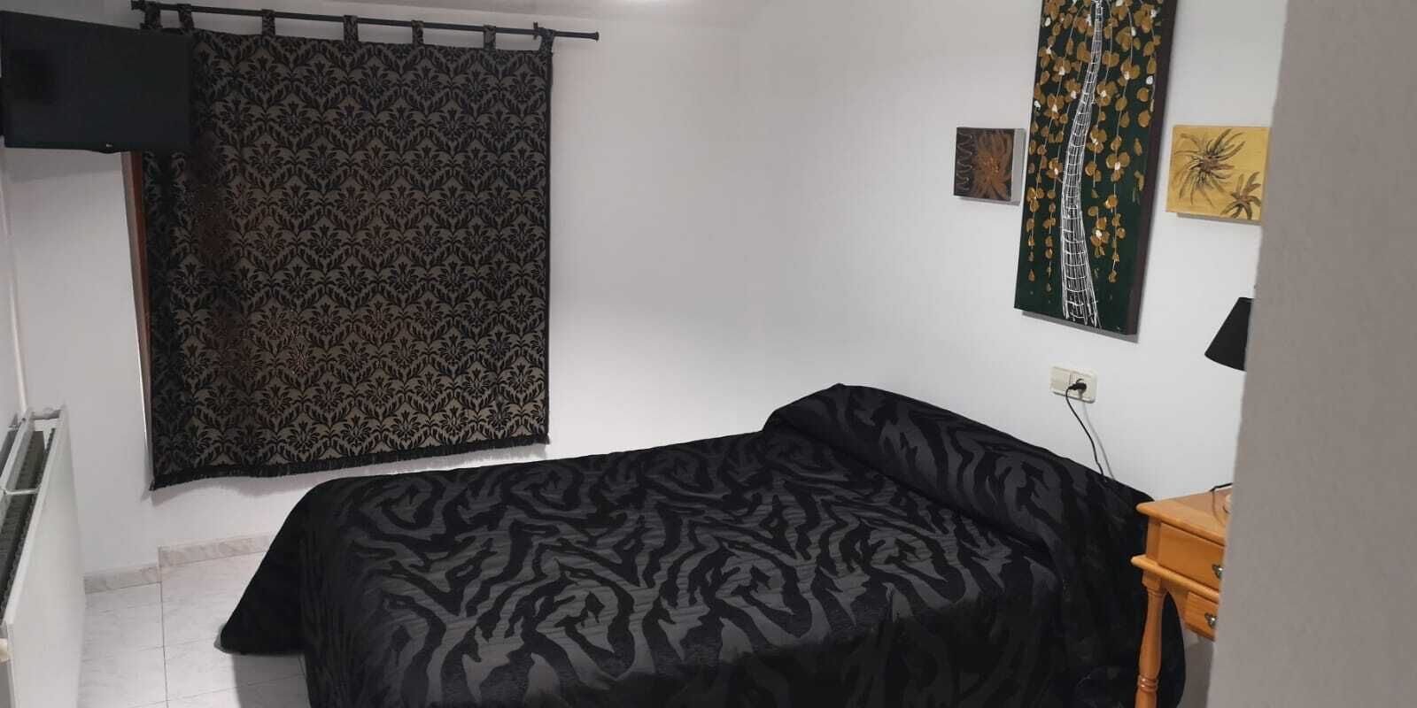 Phòng đôi, 1 giường đôi | Bàn, truy cập Internet không dây miễn phí 