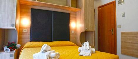 Kamer, 1 twee- of 2 eenpersoonsbedden | Gratis wifi, beddengoed