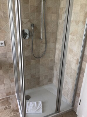 Apartment | Bathroom shower - Ferienwohnung Elstar (Stade)