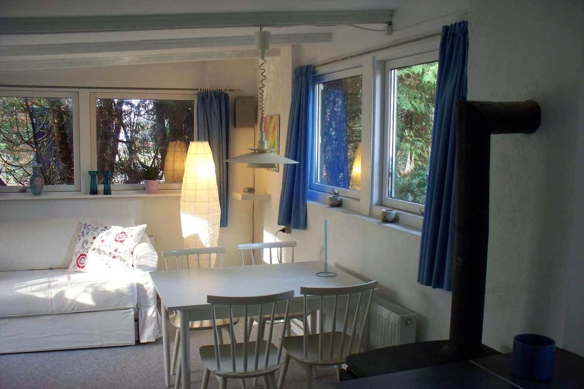 Basic Apartment | 1 bedroom, in-room safe, individually decorated, individually furnished