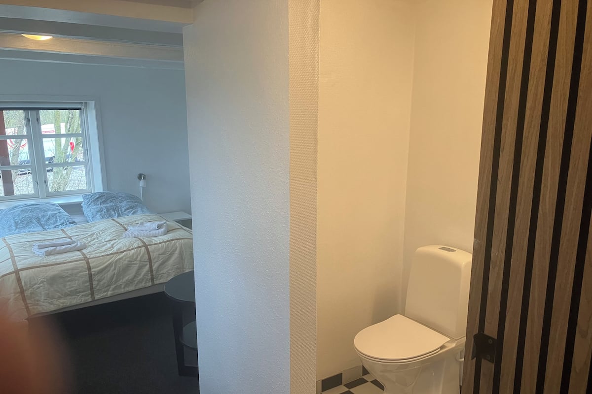 Basic-værelse med 1 dobbeltseng - privat badeværelse