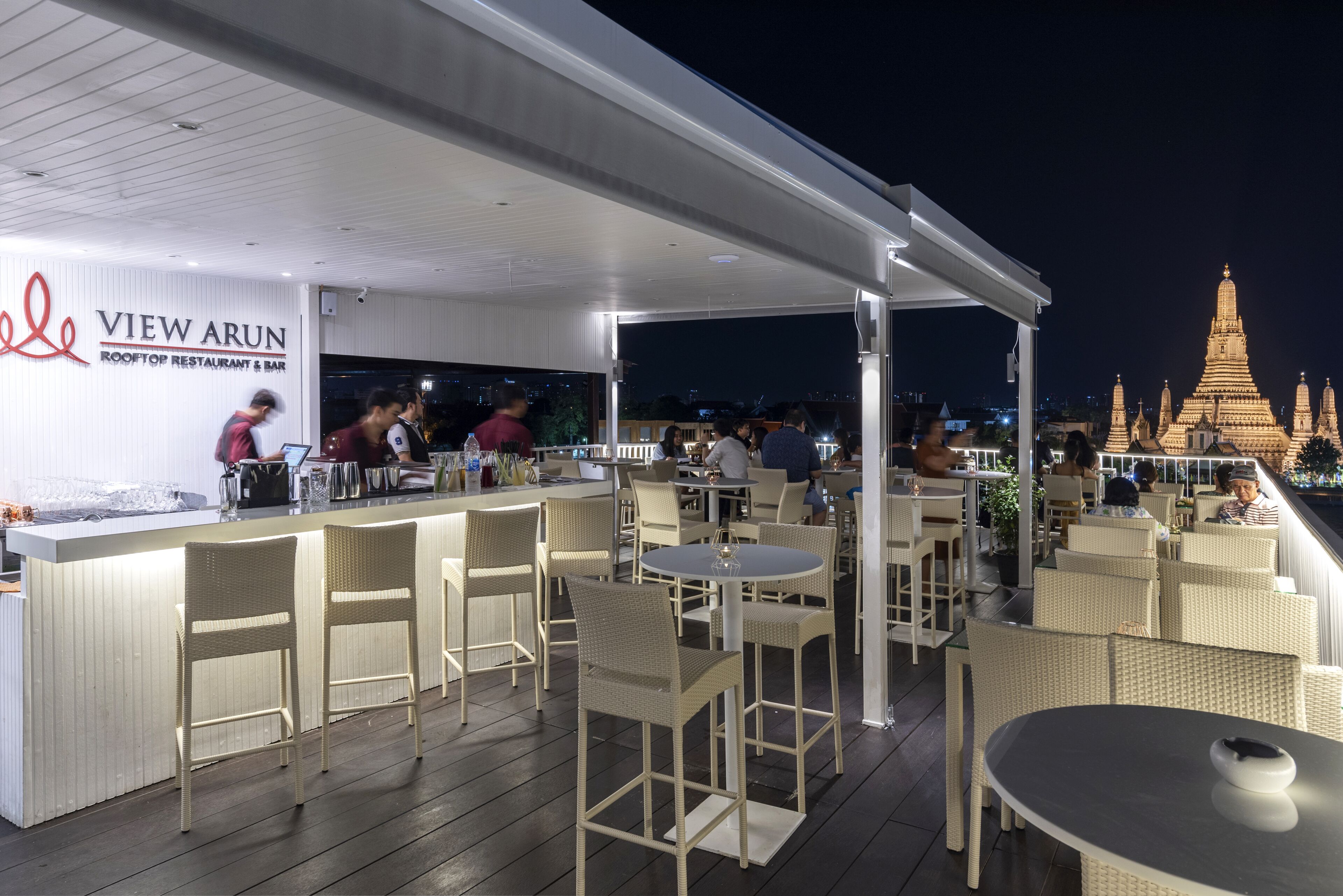 2 restaurants, breakfast, lunch, dinner served; thai cuisine