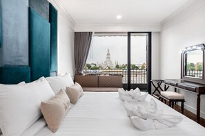 Deluxe Double Room, River View | Premium bedding, minibar, in-room safe, desk - ARUN Riverside Bangkok (Bangkok)