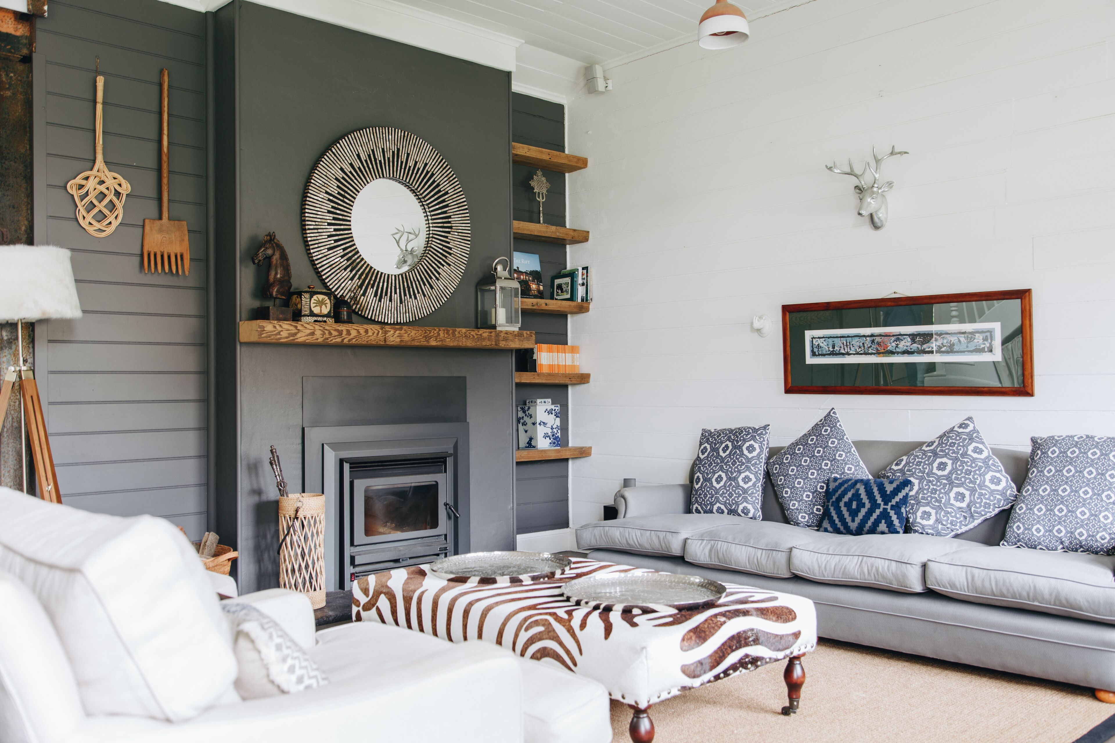 Flachbildfernseher, Kamin, DVD-Player, Kinderspielzeug