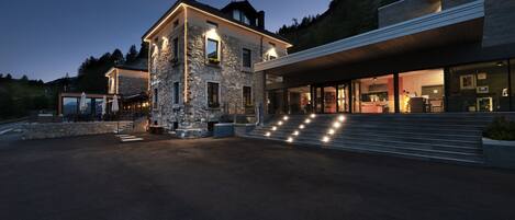 Front of property - evening/night