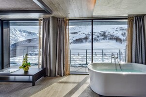 Executive Suite, Jetted Tub | Private spa tub