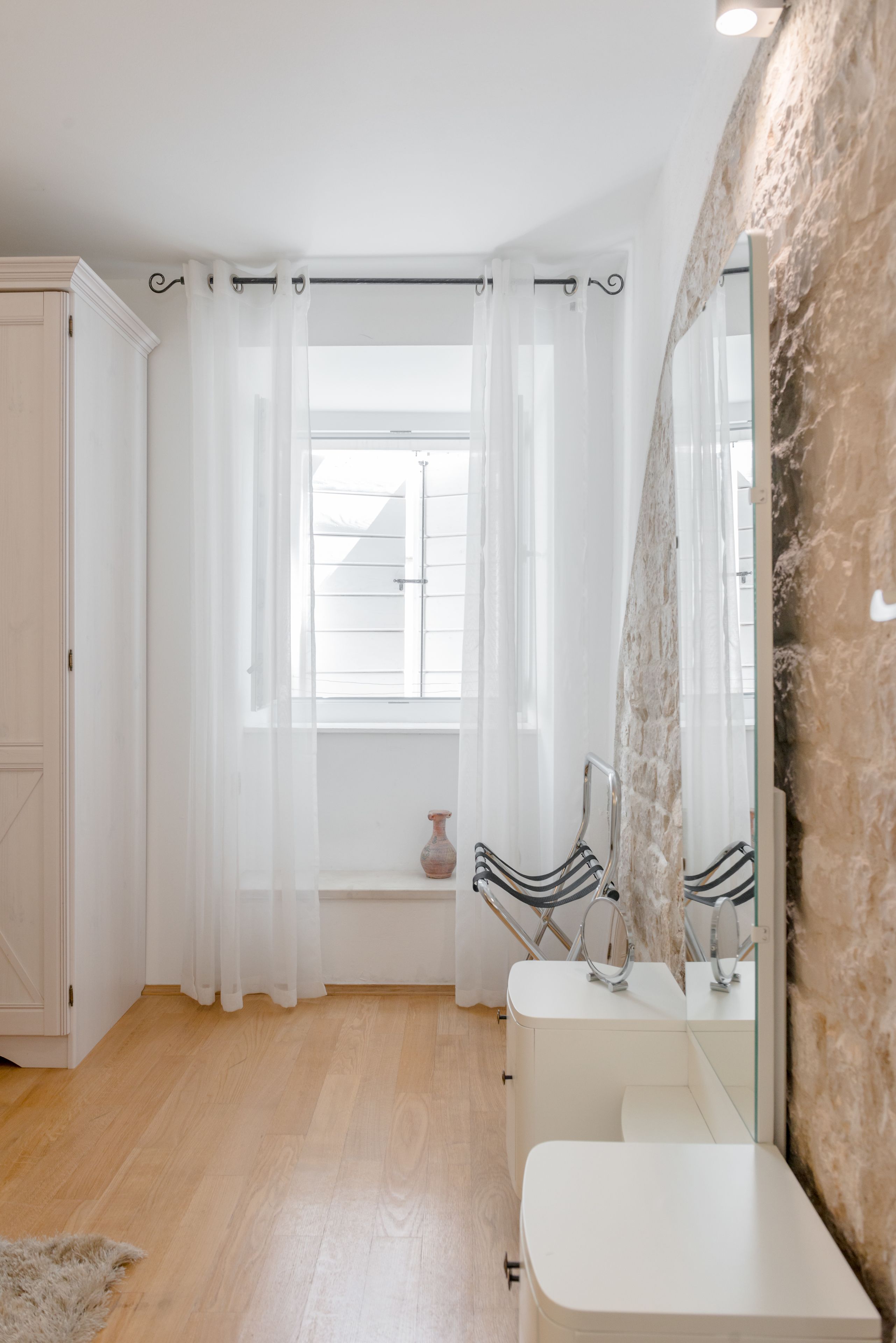 Deluxe Apartment - City View (Adamova ulica 5) | Cofres nos quartos, escrivaninha, quartos à prova de som