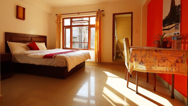 Economy Room