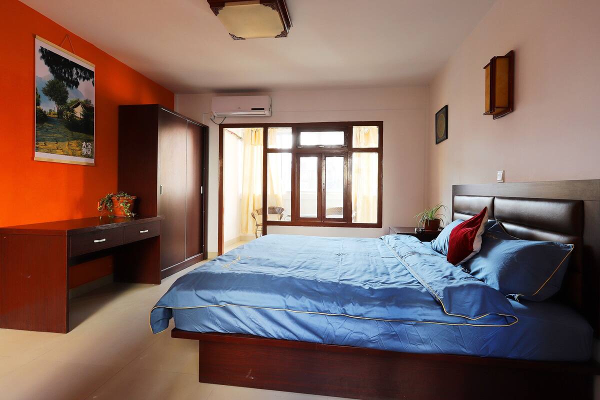 Quarto casal luxo | Wi-Fi de cortesia, individualmente decorados, roupa de cama