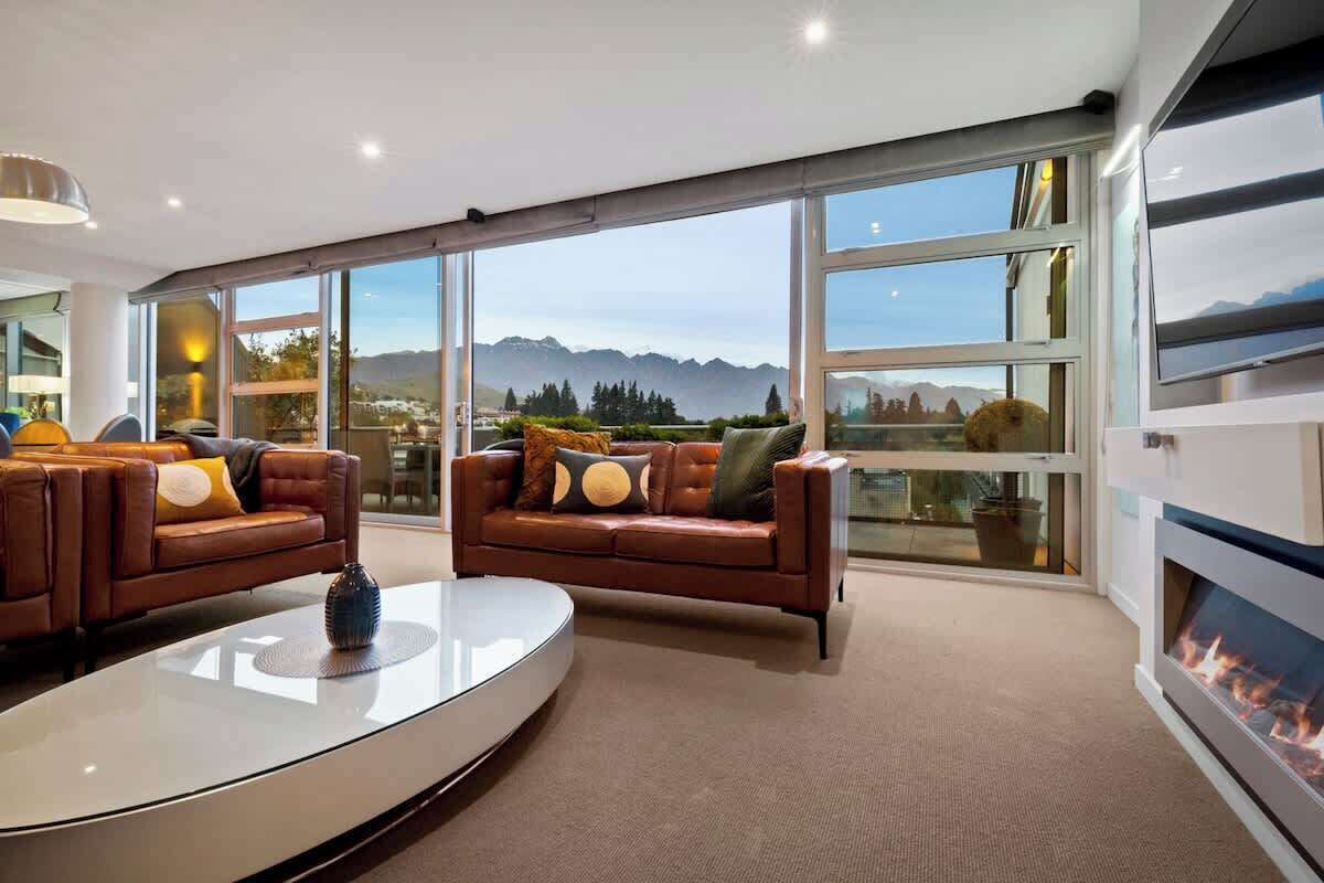 TV, fireplace, DVD player, stereo