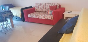 1 habitación y ropa de cama 