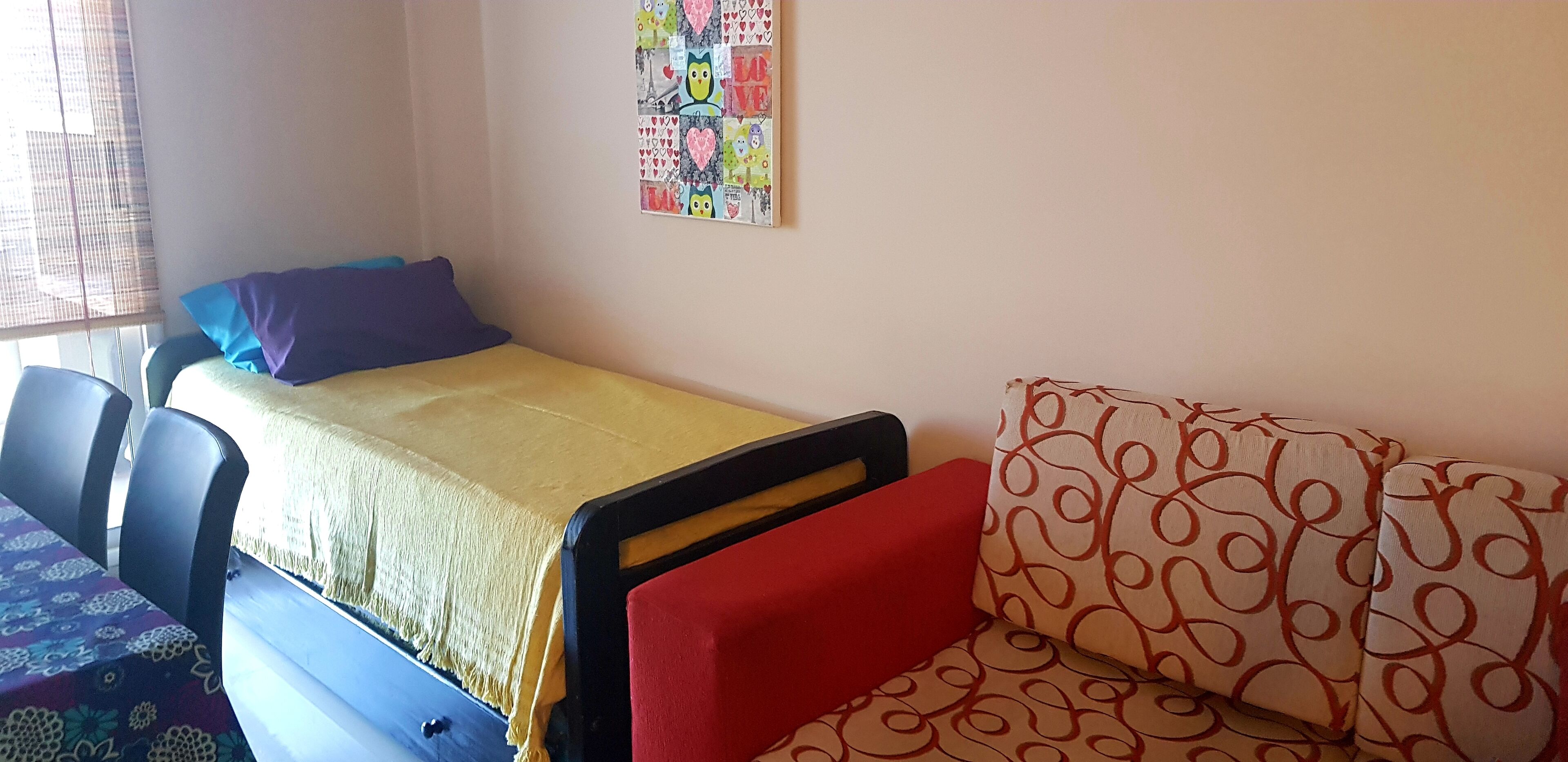 1 bedroom, bed sheets