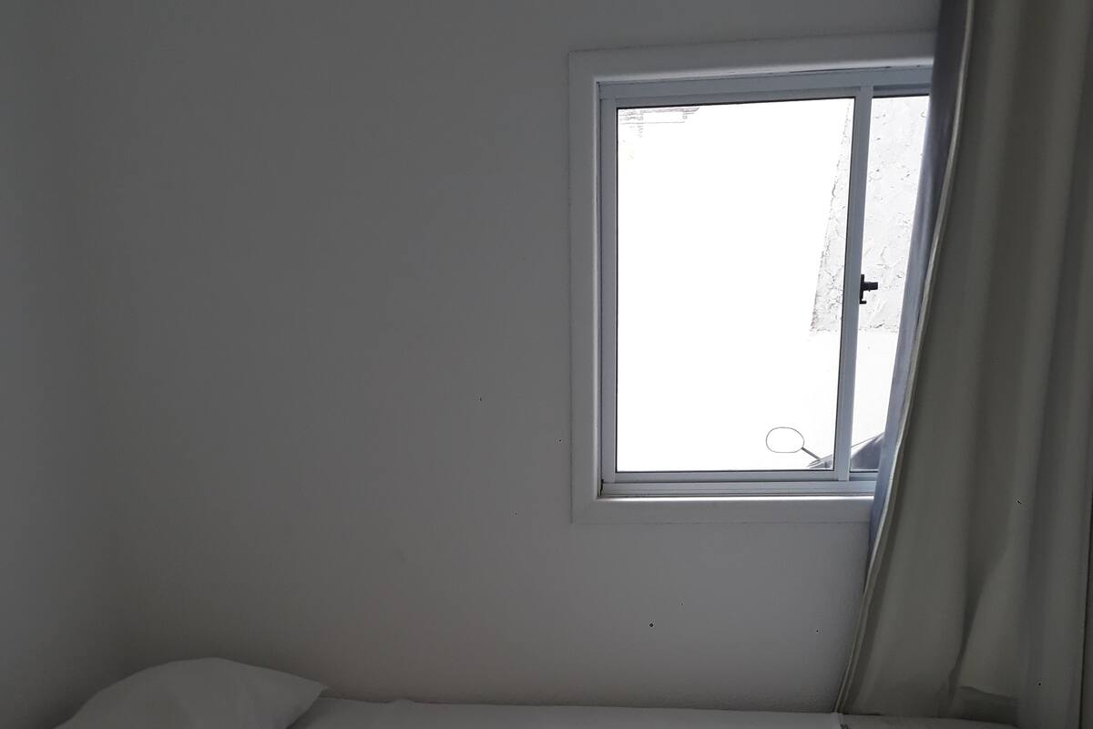 Camera Classic con letto matrimoniale o 2 letti singoli | Ferro/asse da stiro, Wi-Fi gratuito, lenzuola