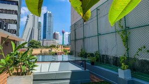 Sun deck - VIBE Hostels (Colombo)