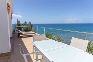 Outdoor dining - New Sweden 716 Seaview Beach Apartment at San Agustin by StayinCanarias (San Bartolomé de Tirajana)