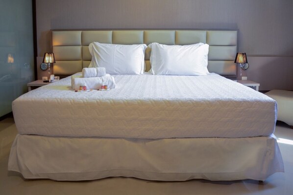 Minibar, desk, blackout curtains, free WiFi