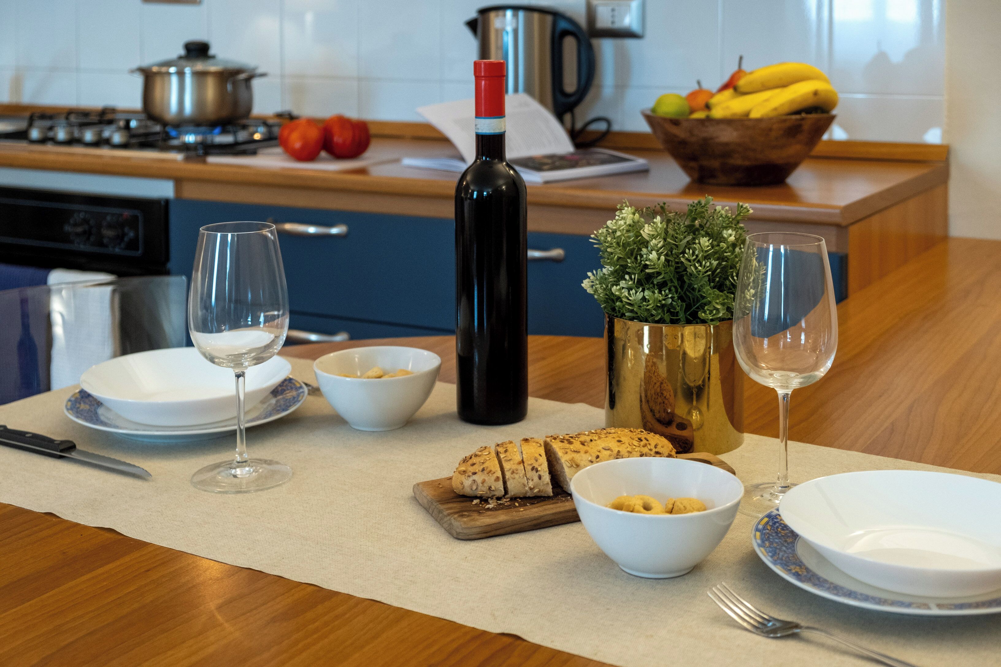 Superior Studio | Private kitchen | Full-sized fridge, oven, stovetop, electric kettle