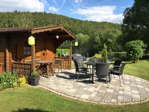 Outdoor dining - Apartment cozy and modern (Edertal)