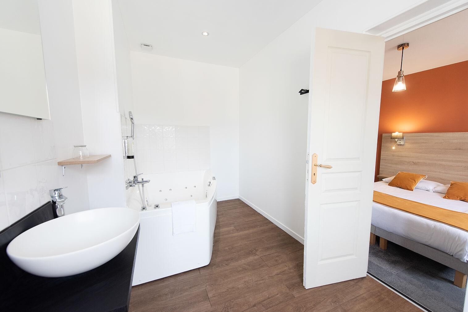 comfort double room | premium bedding, desk, free wifi, bed sheets