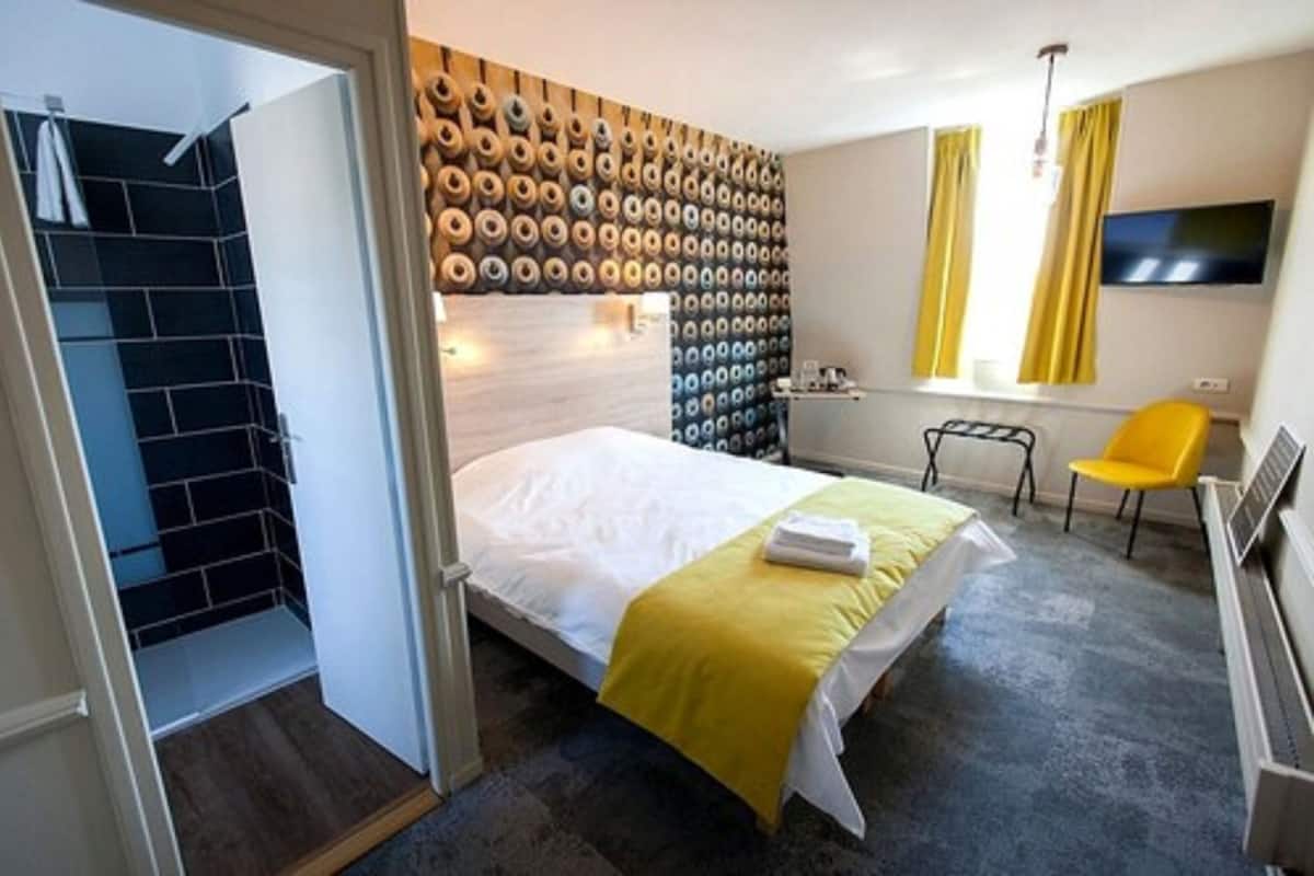 Premium bedding, desk, free WiFi, bed sheets