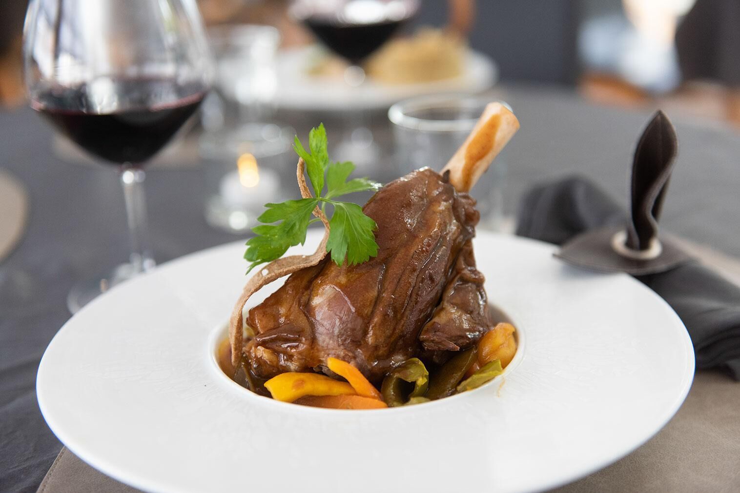 lunch and dinner served