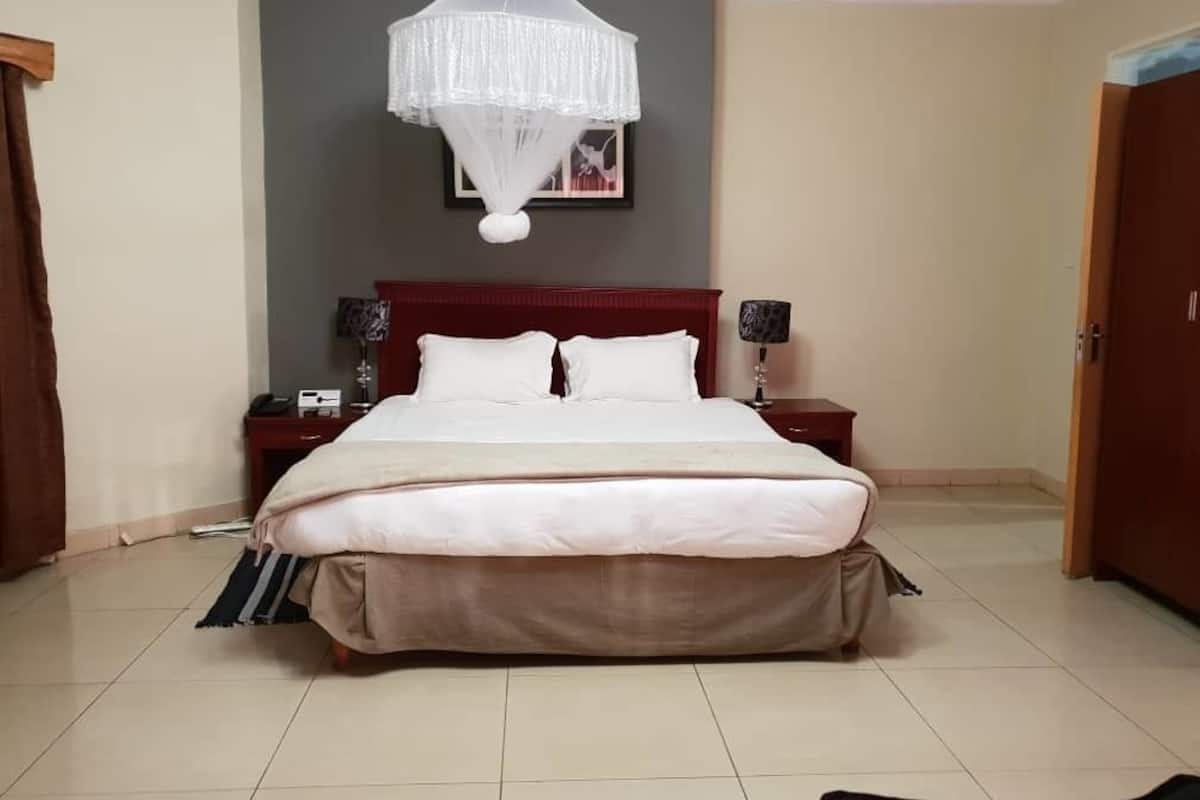Deluxe Double Room | Minibar, desk, laptop workspace, soundproofing