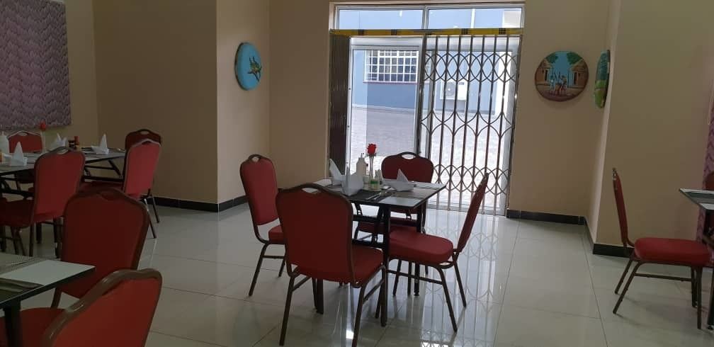 Breakfast, lunch, dinner served; local and international cuisine 